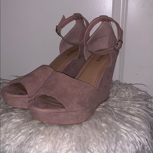 Velvet Mauve Wedges